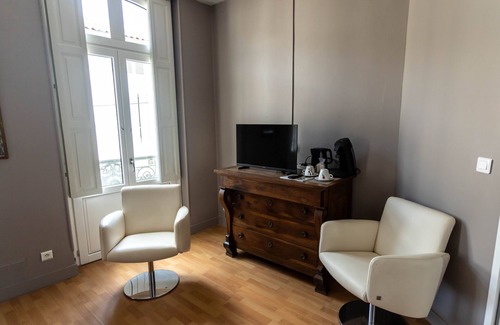 Tonneins Appartement | au Bord de la Garonne Ideal Pour Cadres en Mutation et Famille Gare à Proximité