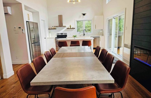 Beaulac-Garthby Maison | Au Bord du Lac Aylmer- Spa- 10 personnes