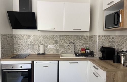 Gap Appartement | Au calme et proche centre-ville, studio rénové avec équipements neufs et parking