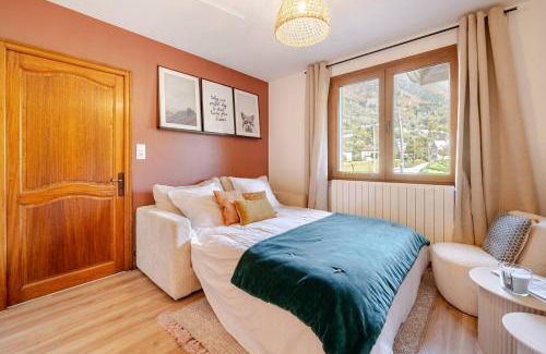 Taninges Appartement | Au centre cosy et neuf proche station ski parking terasse