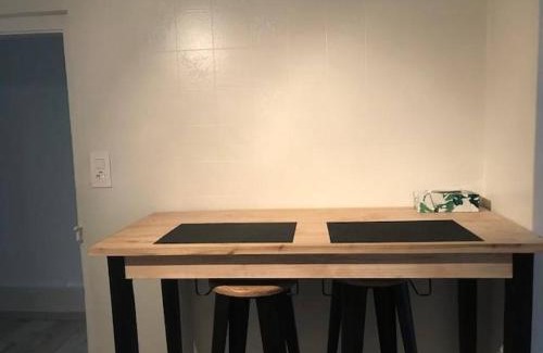 Porrentruy Appartement | Au clair de la Lune - jusqu'à 4 personnes, centre historique