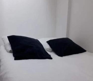 Sorbonne Appartement | AU COEUR de Paris AU PIED de notre Dame Studio equipe salle de bains wc calme clair type cabine clim ascenseur