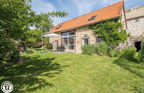 Genouillac Maison | Au coeur des Combrailles