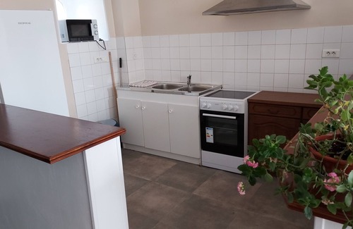 Chateaumeillant Appartement | au coeur du vignoble, dans une demeure de 1780, appartement 4 pièces vue chateau