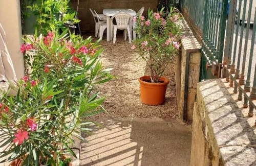 Chateaumeillant Appartement | au coeur du vignoble, dans une demeure de 1780, appartement 4 pièces vue chateau