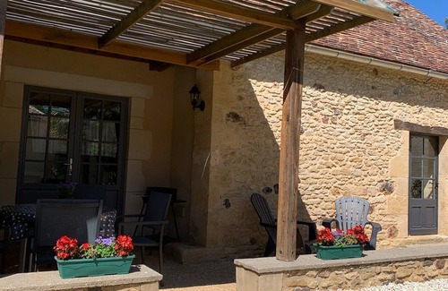 Biron Cottage | Maison périgourdine en pierre restaurée, située dans la campagne de Dordogne