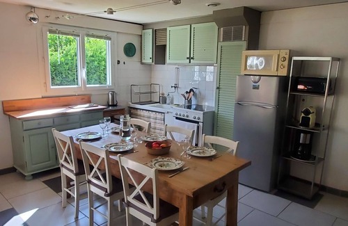 Bagneres-de-Luchon Appartement | Au Petit Sequoia - Appt avec vue montagne