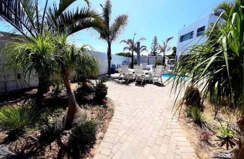 Langebaan Lit Et Petit-Déjeuner | Au Plais De Langebaan at Palm Tree Villa