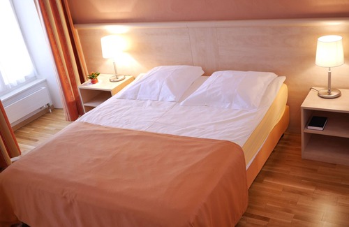 Montricher Hôtel | Auberge Aux Deux Sapins