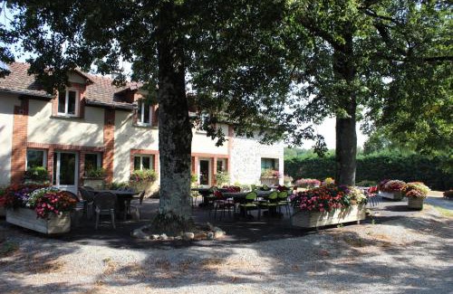 Junhac Lit Et Petit-Déjeuner | Auberge de la Normandie