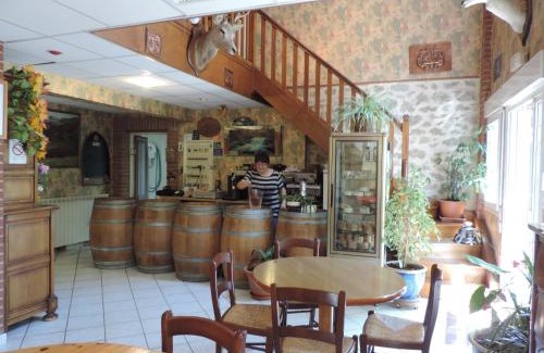 Junhac Lit Et Petit-Déjeuner | Auberge de la Normandie