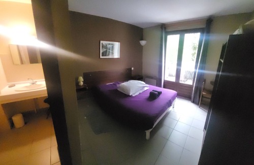 Les Vanels Hôtel | AUBERGE DU TARNON in the heart of the Cevennes mountains with your feet in the water animals welcome