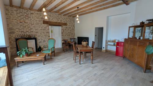 Saint-Leger-sous-Beuvray Maison | Auberge de la Belette Cendrée