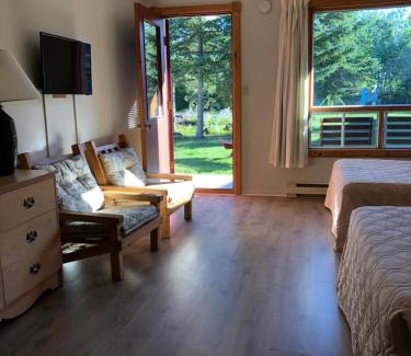 Isle aux Coudres Hôtel | Auberge La Coudriere (Cool Hotel)