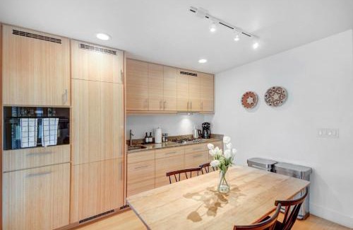 Sonoma Maison | Auberge Sonoma North Suite - Includes Wine Tasting Passport