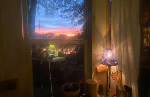 Dodgeville Cabine | Aunt Happy’s Hideaway: charming 2 bedroom cabin near Mineral Point