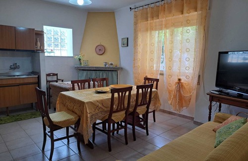 San Giovanni Suergiu Maison | Aunt Joan's