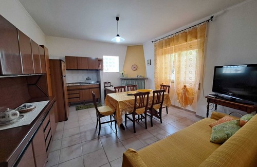 San Giovanni Suergiu Maison | Aunt Joan's