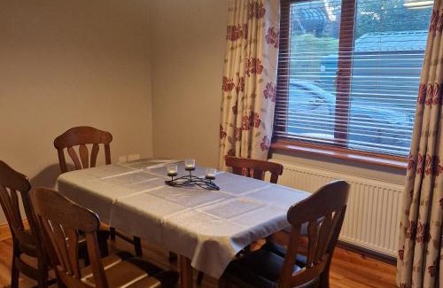 Ballymurphy Maison | Aunty Ellie's
