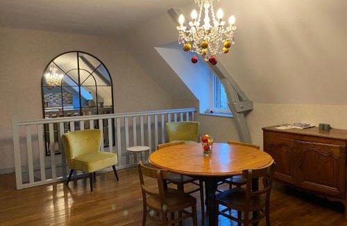 Pontmain Appartement | Auprès de mon arbre
