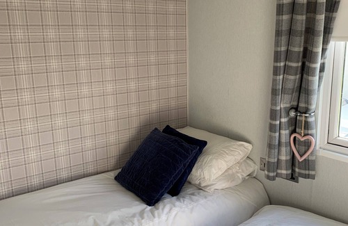 Lossiemouth Cabine | Aurora luxury beach lodge at silver sands lossiemouth 2 minute walk to beach