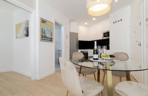 Carabanchel Appartement | Aurora Stays by Charming V, Apartment for 4 with free parking