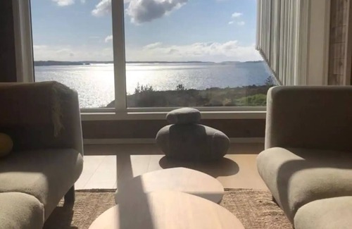 Austevoll Maison | Austevoll Cottage With Stunning sea Views!