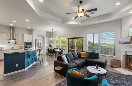 Highland Lake Estates Maison | Glam Resort Home w/Beautiful Private Heated Pool & HotTub for the Winter!