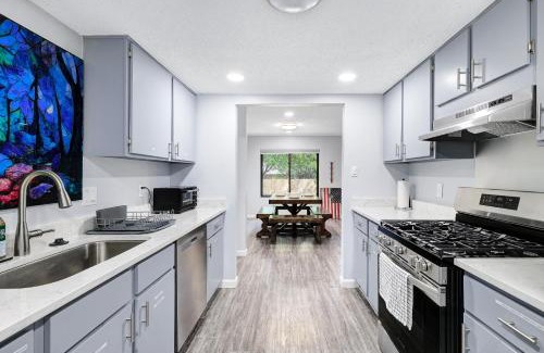 Buckingham Ridge Maison | Austin Escape Pets Office Games Yard Bbq