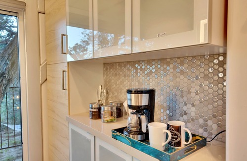 Apache Shores Maison | Austin Glass House-As Seen on TV and Two Movies