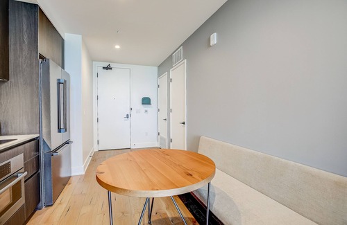 Rainey Street Historic District Copropriété | Austin hideaway in the heart of the city with rooftop pool, terrace, and gym