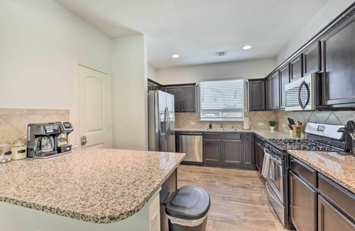 Austin Maison | Austin Home ~ 12 Mi to Downtown!