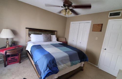 North Shoal Creek Maison | Austin Home Stay