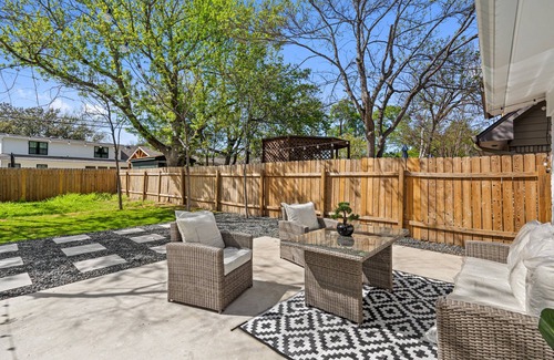 Allandale Maison | ❤️Austin Modern style❤️n5.5mi from Domainn6mi from downtown n5mi from stadiums
