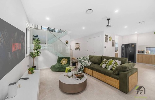 Austral Maison | Austral Five-bedroom, Two-story Detached House