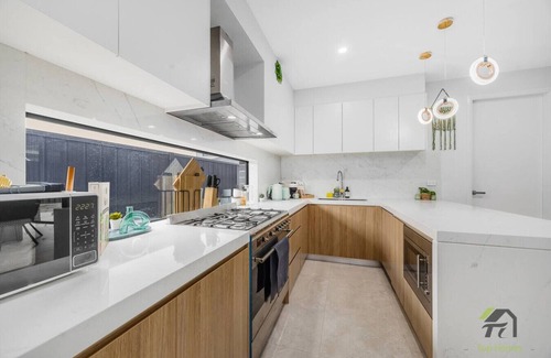 Austral Maison | Austral Five-bedroom, Two-story Detached House
