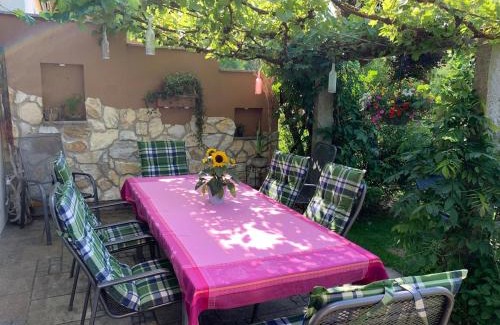 Bad Aibling Appartement | Auszeit - Wohnung mit Garten und Bergblick