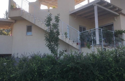 Yifat Appartement | Maison autentique dans un kibboutz (près de Nazareth)