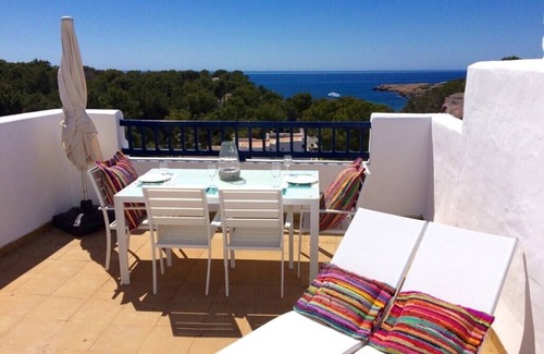 Cala Comte Appartement | Authentic Mediterranean penthouse with sea view and private pool