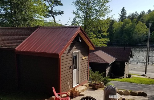 Saranac Lake Cabine | Authentic ADK cabin minutes to Rail Trail, mountains, Lake Placid!