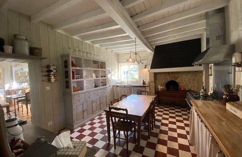 Moulis-en-Medoc Maison | Maison de charme authentique et familiale avec piscine sur un parc de 3600 m² .
