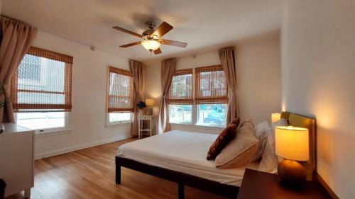 Austin Maison | Authentic Austin Pad with Roof-top Deck Bar