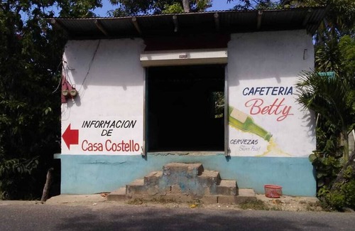 Las Canas Maison | Authentic Beachfront Caribbean Hideaway-Crashing Surf, Palms, & Tradewinds!