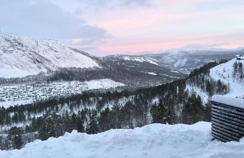 Valle Maison | Authentic Cabin Life With Løefjell View