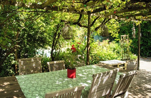 Le Gue-d'Allere Maison | Authentique roulotte, piscine et jardin, entre la Rochelle et le marais poitevin