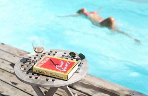 Le Gue-d'Allere Maison | Authentique roulotte, piscine et jardin, entre la Rochelle et le marais poitevin