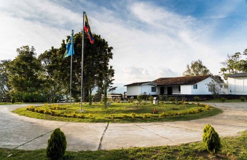 Entrerrios Maison | Authentic Colombian Finca away from the cities - Calm - Peace - Adventure
