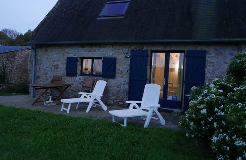 Pouldergat Cottage | Gîte authentique proche mer avec vue sur vignoble