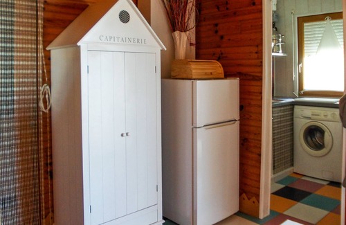 Gruissan Plage Chalet De Ski | Authentique chalet sur pilotis avec vue sur mer, 4 couchages, tout confort