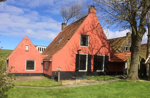 Paesens-Moddergat Cottage | Maison de pêcheurs, monument historique près de la mer